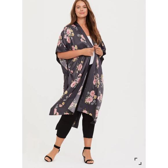 Romantic Satin Topper Torrid ONE SIZE Floral Kimono Cardigan Duster Gray NEW OS - Picture 4 of 10